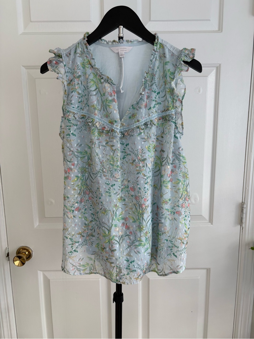 LC Lauren Conrad Light Blue Floral Ruffle Sleeveless Blouse
